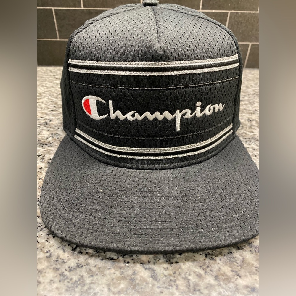 Champion Men Ball Cap.